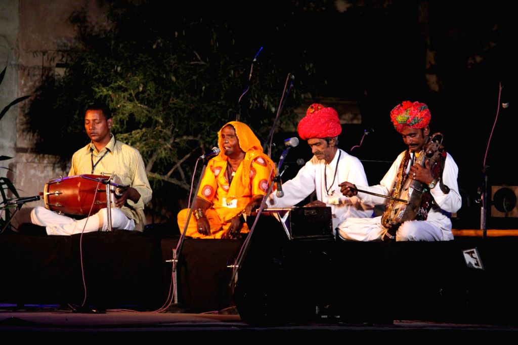 traditional-folk-music-of-rajasthan-aathun